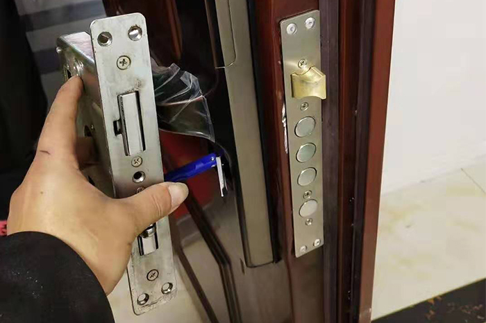 換一個普通的門鎖要多少錢